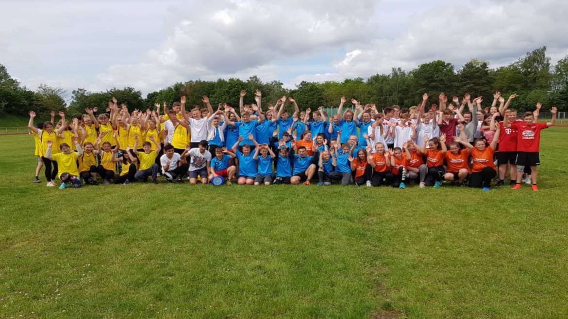 Schulliga: Frisbee und Volleyball