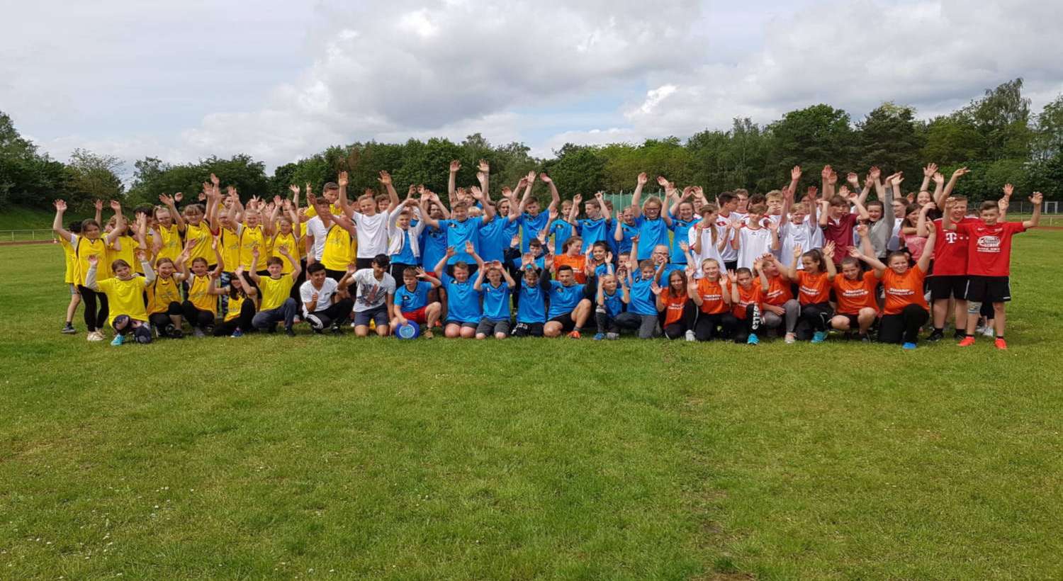 Schulliga: Frisbee und Volleyball