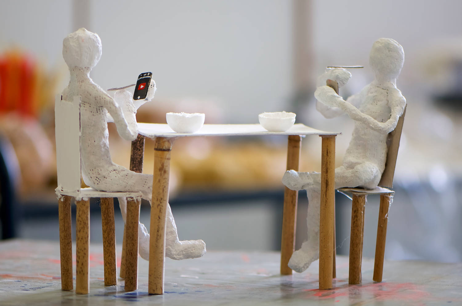 Schülerprojekte_Gips09 Noah-Immanuel Klose und Jan-Revyson Zeitzmann - "Kommunikation beim Frühstück"