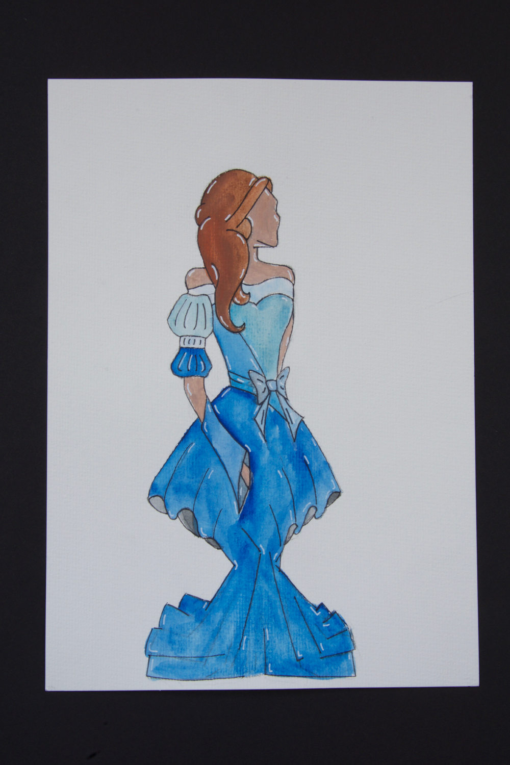 Kunstprojekt 9a Kleider entwerfen_2023_01 Aminia Dehn, 9a