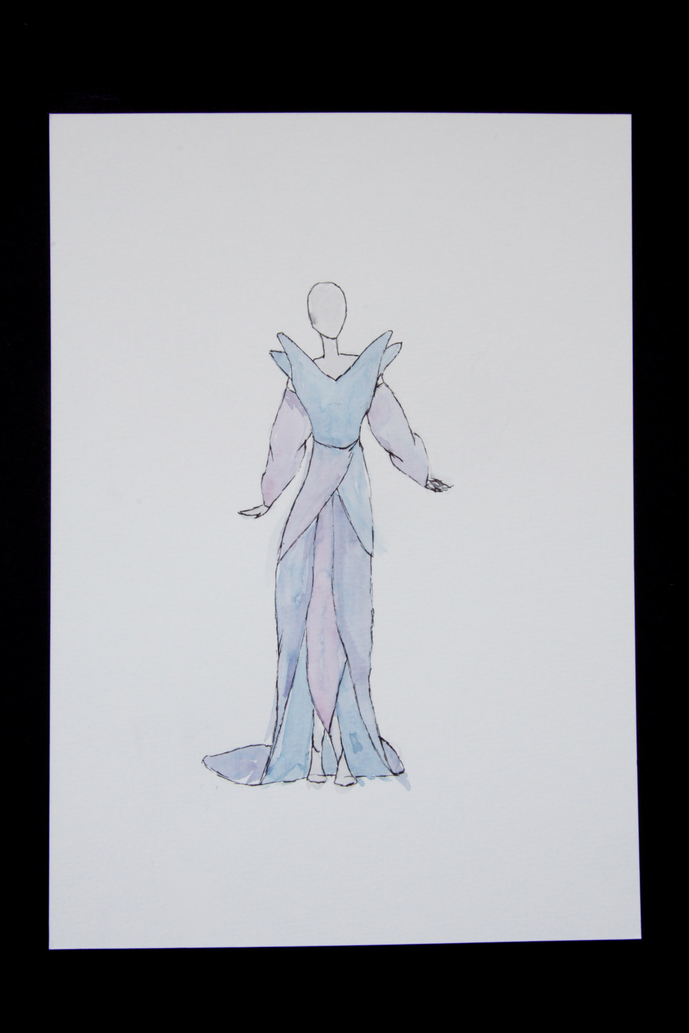 Kunstprojekt 9a Kleider entwerfen_2023_04 Rose Schäfer, 9a